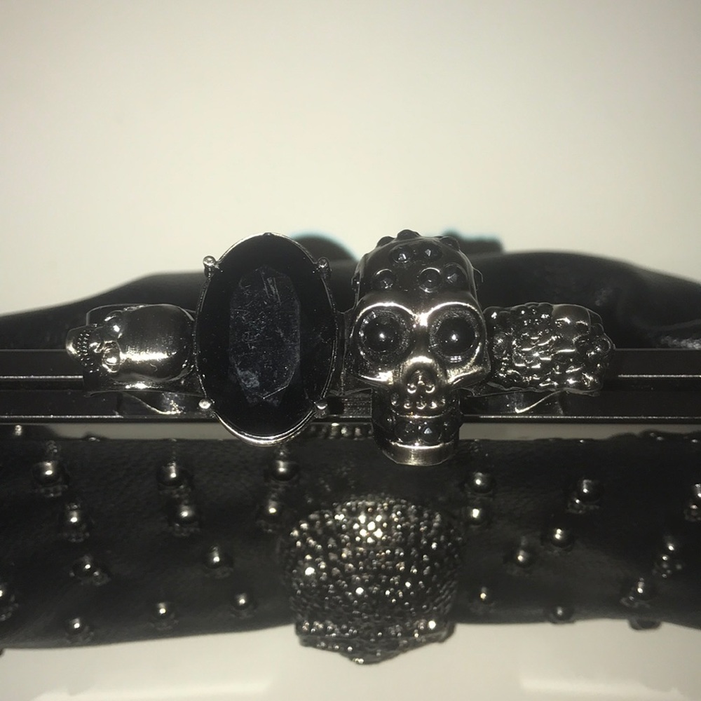 Purse - Picture 2 of 5